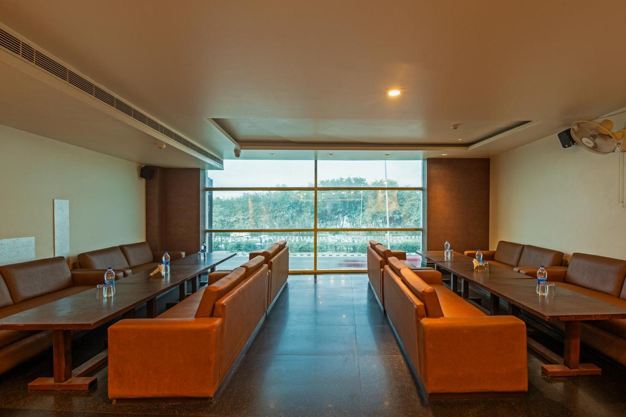 Hotel Transit International- Aerocity Delhi Airport Nowe Delhi Zewnętrze zdjęcie